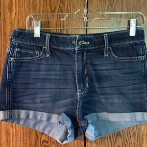 Hollister high rise denim shorts Sz 9 NWOT